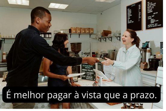 À vista, a vista ou avista? À vista pode significar uma forma de pagamento ou algo que está claro, perceptível. 