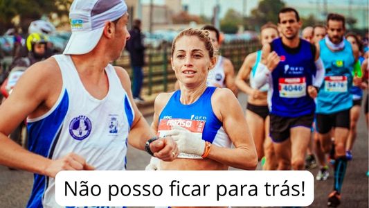 Traz, trás ou atrás? Trás é um advérbio de lugar. Fica a dica: sempre virá junto a uma preposição.